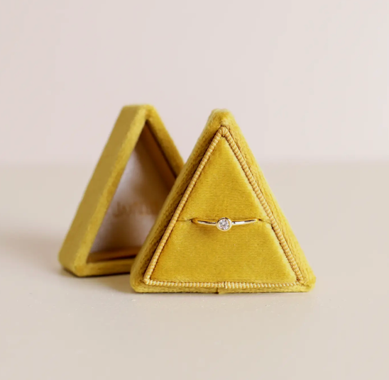 Velvet Jewelry Box - Triangle - Chartreuse