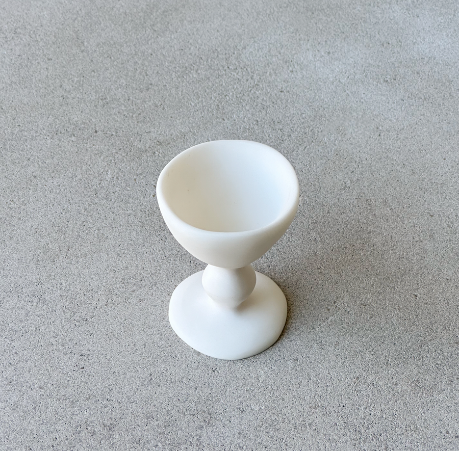 PEDESTAL Egg Cup / White