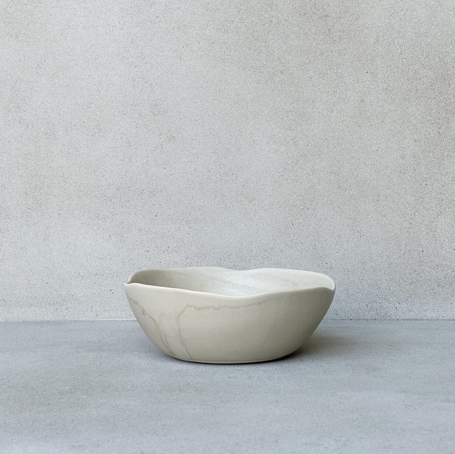 Mineral Collection Wavy Bowl / Sandstone