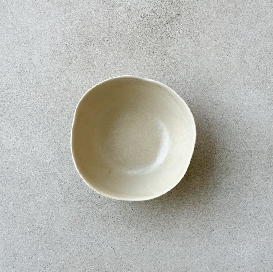 Mineral Collection Wavy Bowl / Sandstone