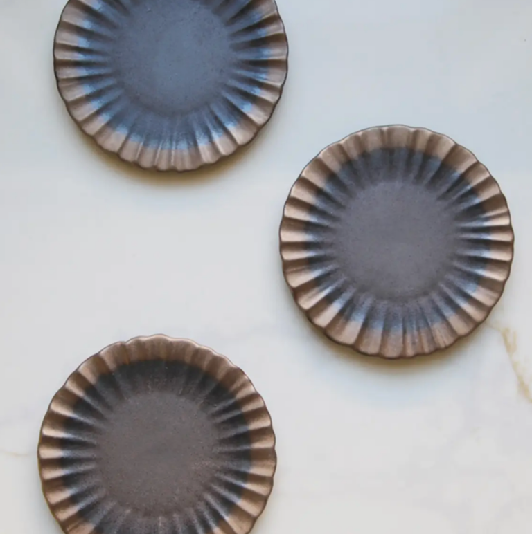 Japanese Stoneware Ruffled Rim Plates