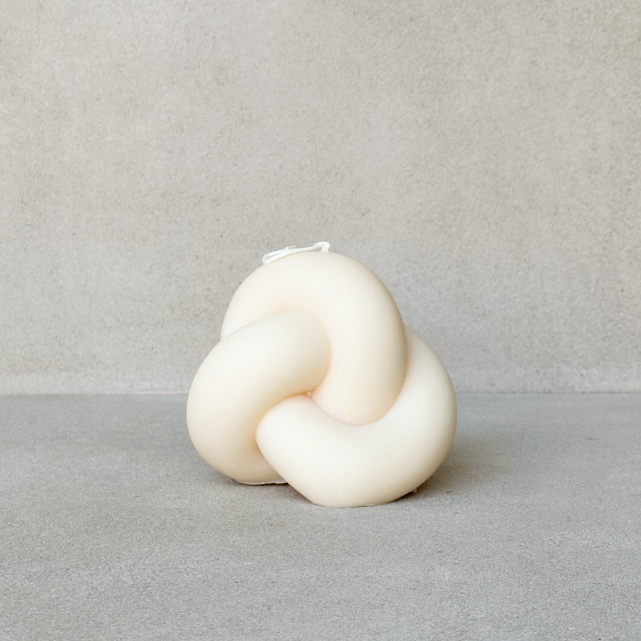 LARGE knot candle