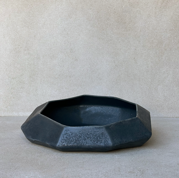 Stone Serving Bowl / Medium Jet Black