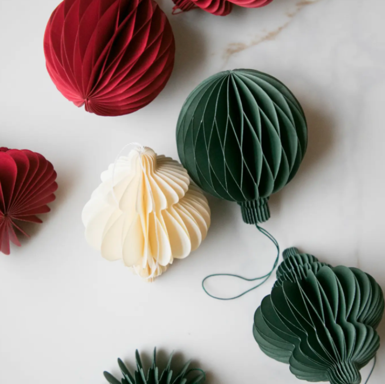 Christmas Paper Ball Ornament / Green